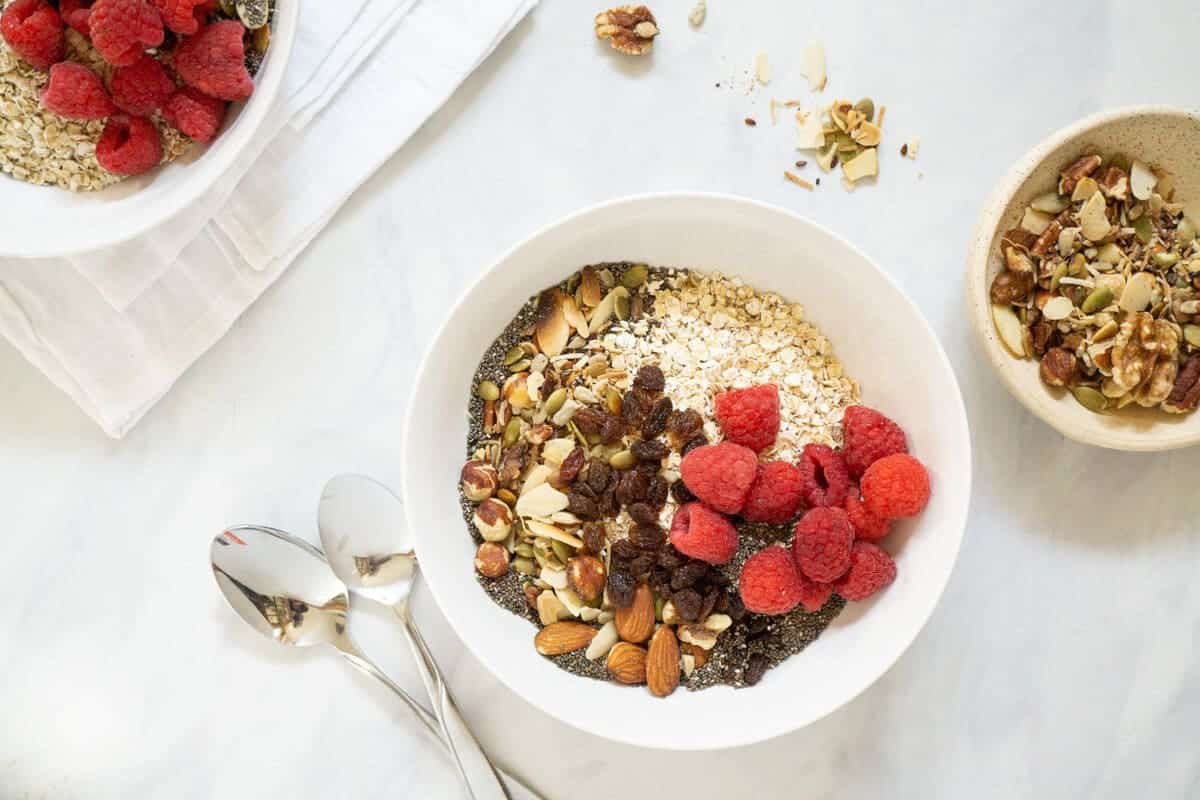 Theo ước tính của Bộ Nông nghiệp Hoa Kỳ, một khẩu phần Granola là khoảng 147 calo