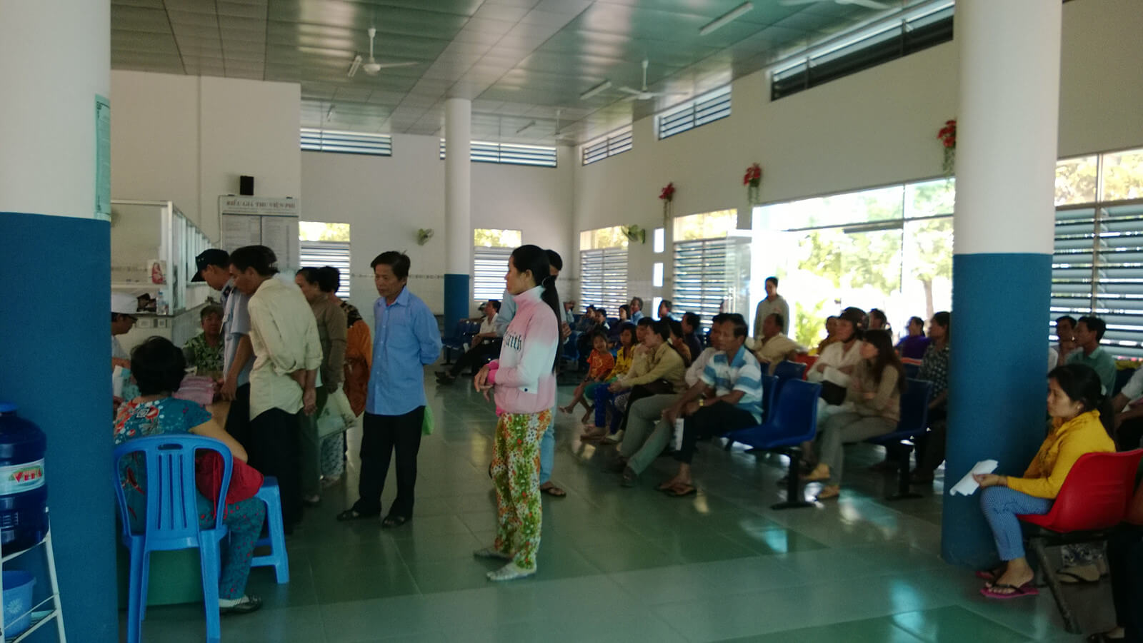 Bệnh nhân đến thăm khám tại bệnh viện