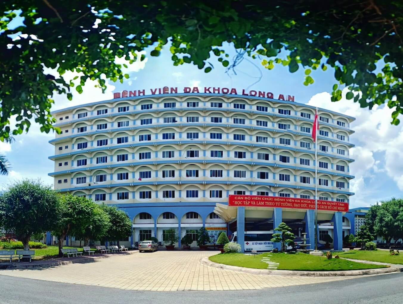 [Review] Bệnh viện Đa khoa Long An: Chuyên về gì? Có tốt không? Hướng dẫn đặt lịch hẹn khám