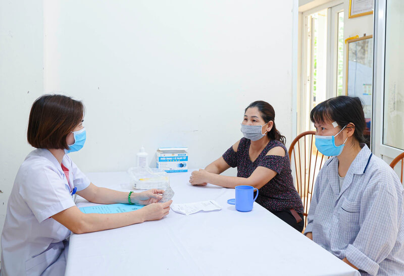 Bệnh nhân đến thăm khám tại bệnh viện