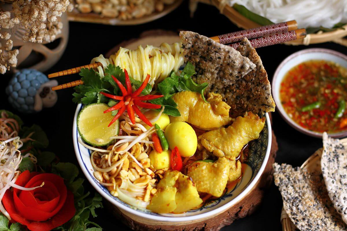 1 Tô mì quảng bao nhiêu calo? Ăn mì quảng có béo (mập) không?