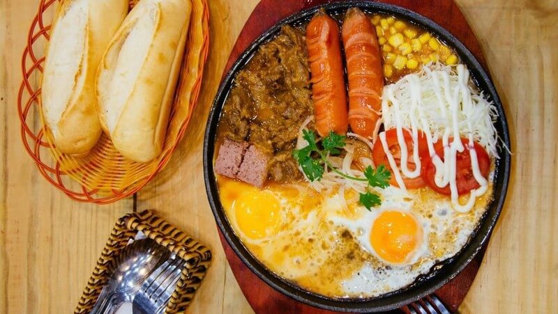 1 phần bánh mì chảo bao nhiêu calo? Ăn bánh mì chảo có mập (béo) không?