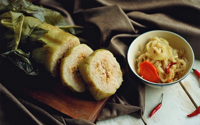 Theo chuyên gia dinh dưỡng, 100g bánh tét chứa từ 300 - 400 calo