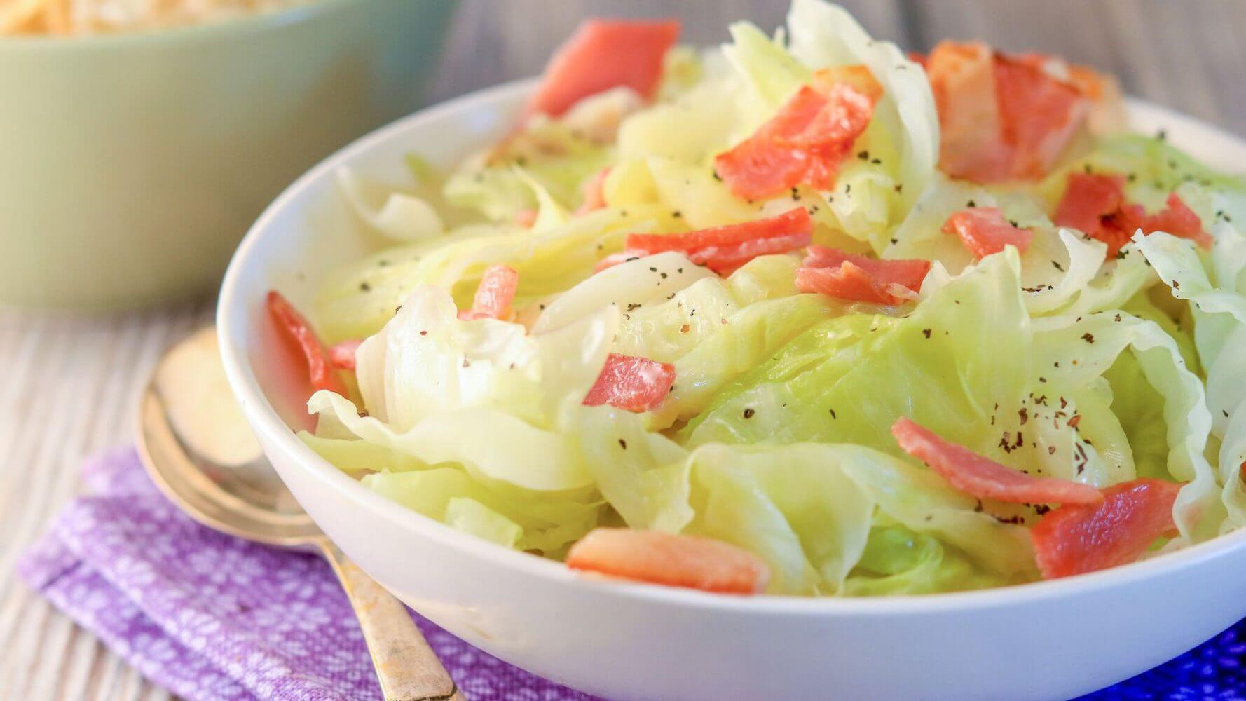 Bắp cải xào bao nhiêu calo? Ăn bắp cải xào có béo không?