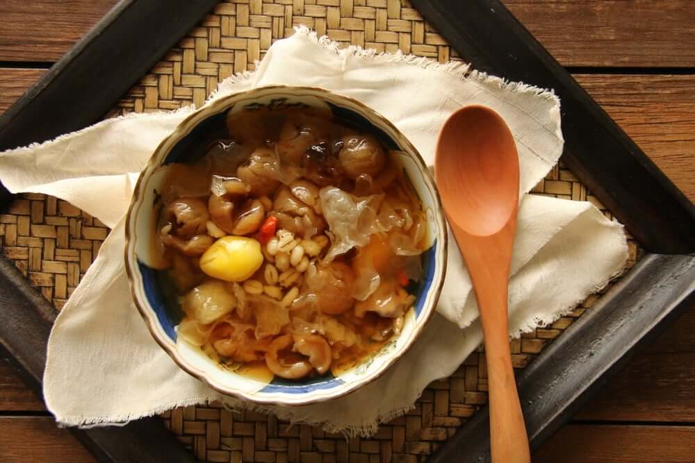 Chè dưỡng nhan bao nhiêu calo? Ăn chè dưỡng nhan có giúp giảm cân không?