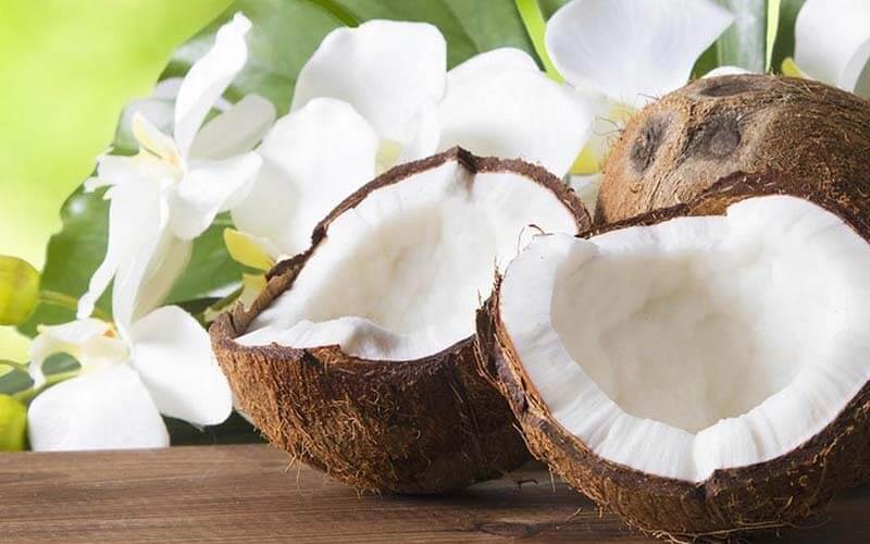 Trong 100g cơm dừa chứa khoảng 354 calo