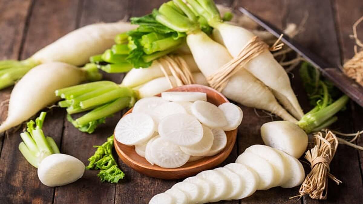 Củ cải trắng bao nhiêu calo? Ăn nhiều củ cải trắng có hại cho sức khỏe không?