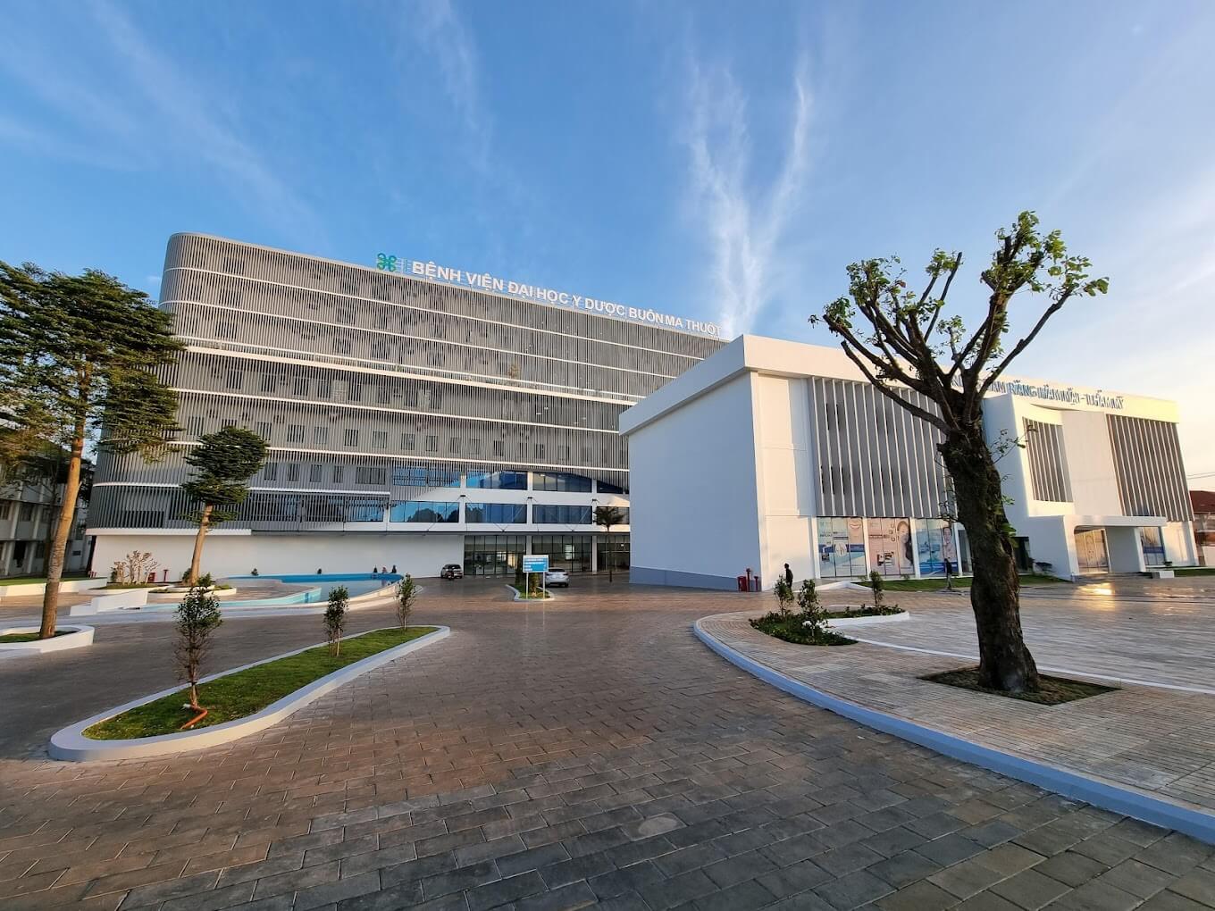 [Review] Bệnh viện Y dược Đại học Buôn Ma Thuột: Lịch khám, dịch vụ & chuyên khoa điều trị