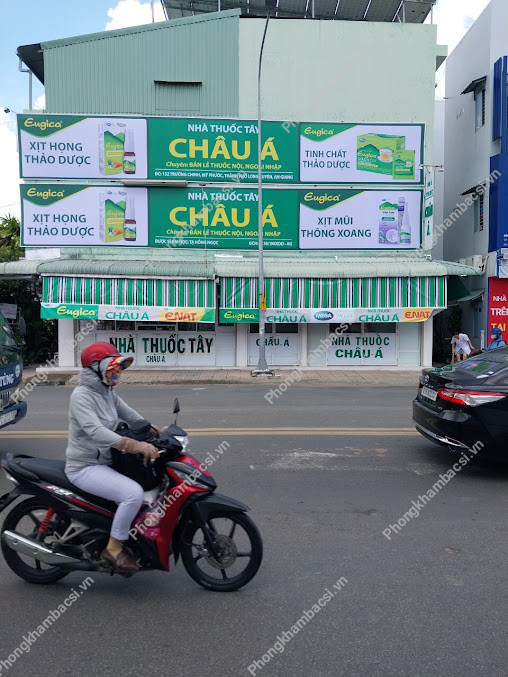 Nhà thuốc tây Châu Á