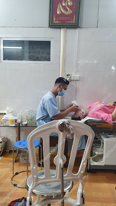 Phòng Khám Tai Mũi Họng - BS Chiến