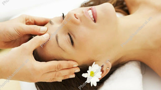 Xoa Bóp Bấm Huyệt Tẩm Quất Người Mù
