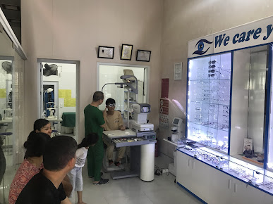 Phòng khám chuyên khoa mắt - BS Bách